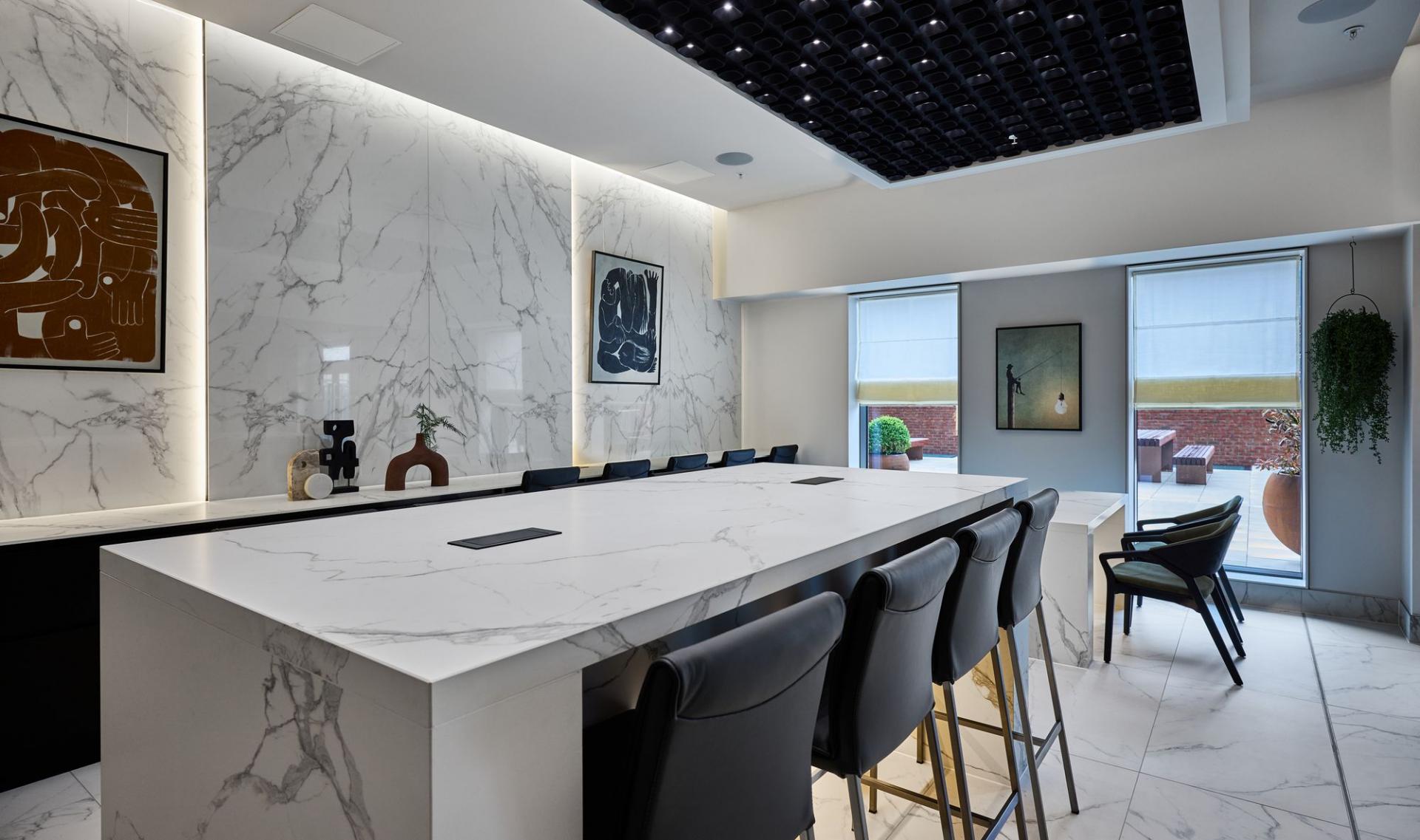 Apartment for sale with 3 bedrooms, Waterhouse Gardens, Dutton Street